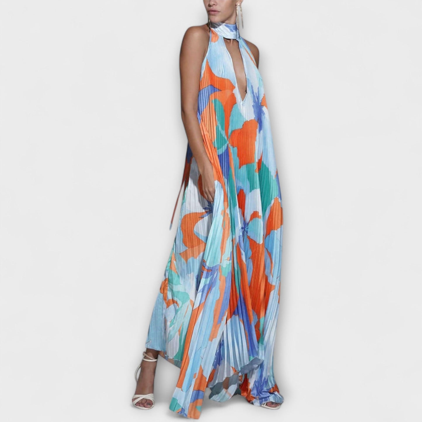 Vida - Stylish Pleated Halterneck Backless Midi Dress with Strap Detail