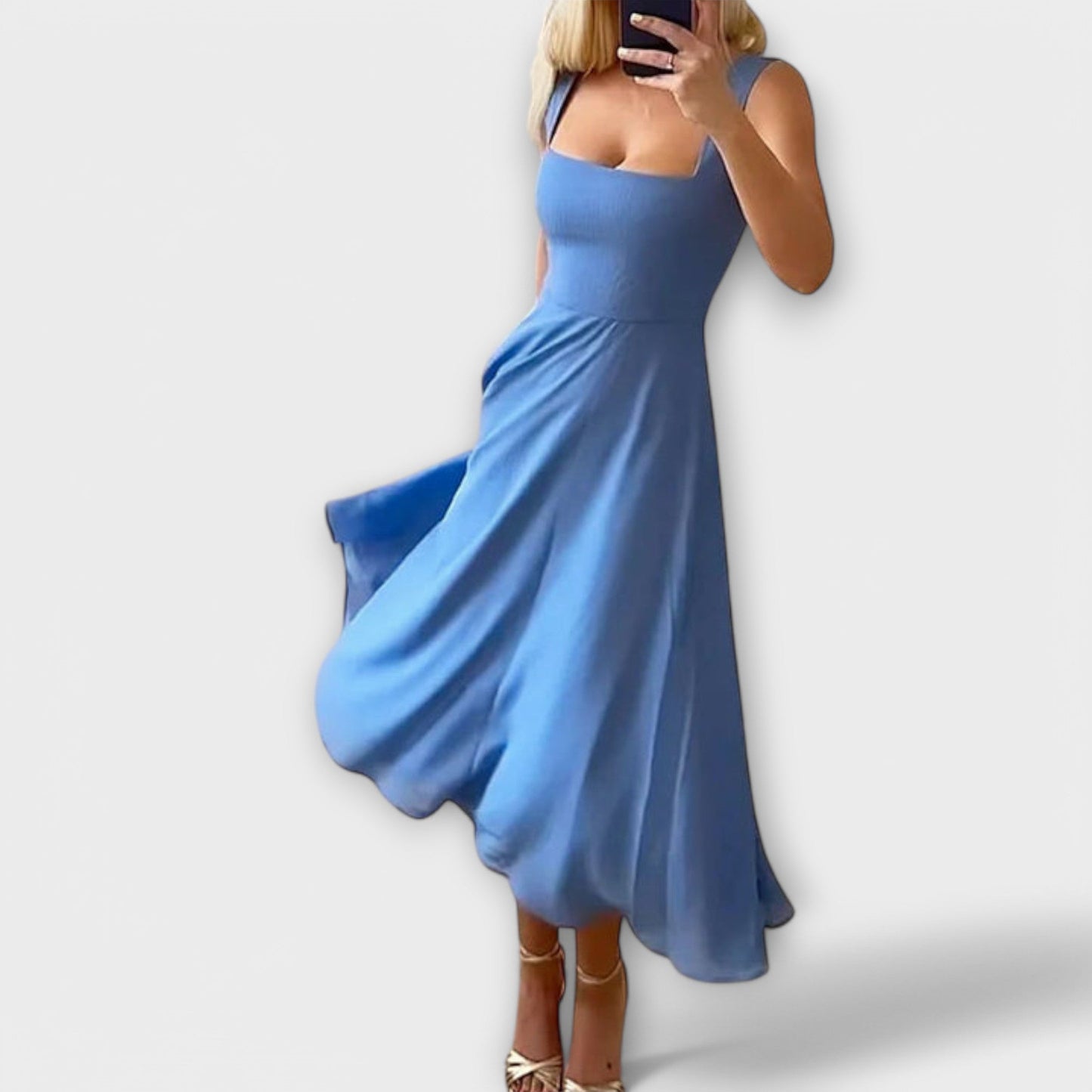 Chic Sleeveless Dress