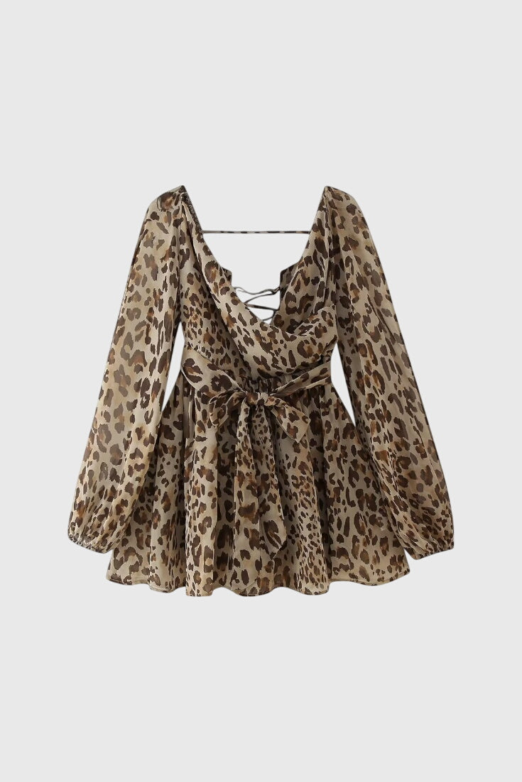 Mini dresses with a V-neck and light sleeves