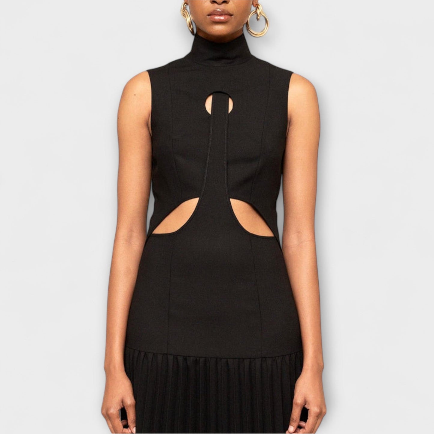 Kristen - Maxi Dress with Pleats and Cut-Outs