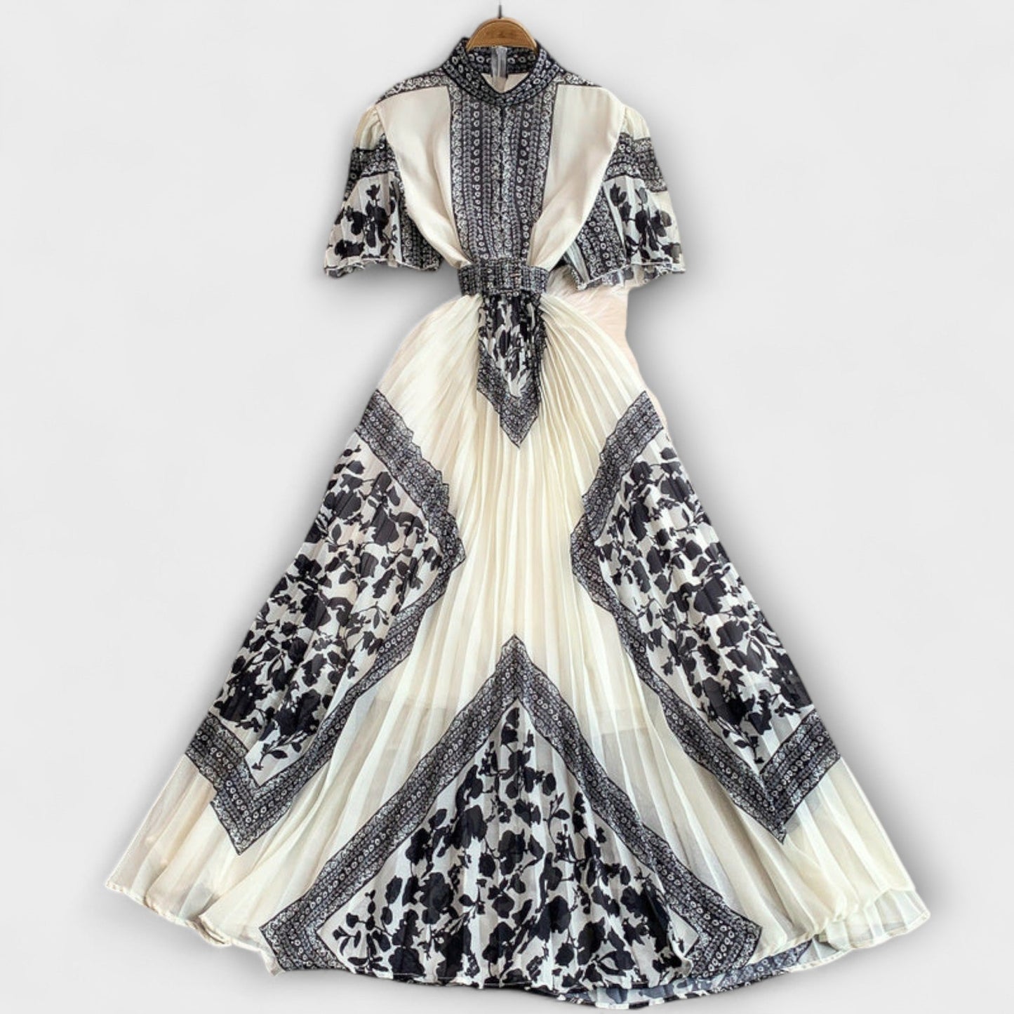 Delilah - Retro-Inspired Dress