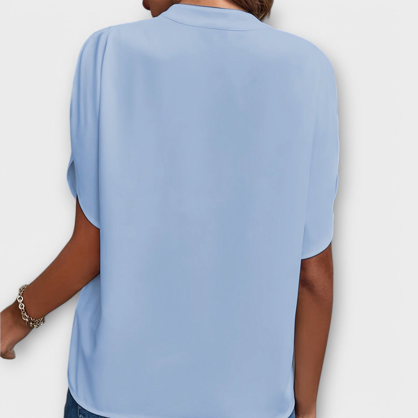Vivi - Stylish and Lightweight Women's Blouse