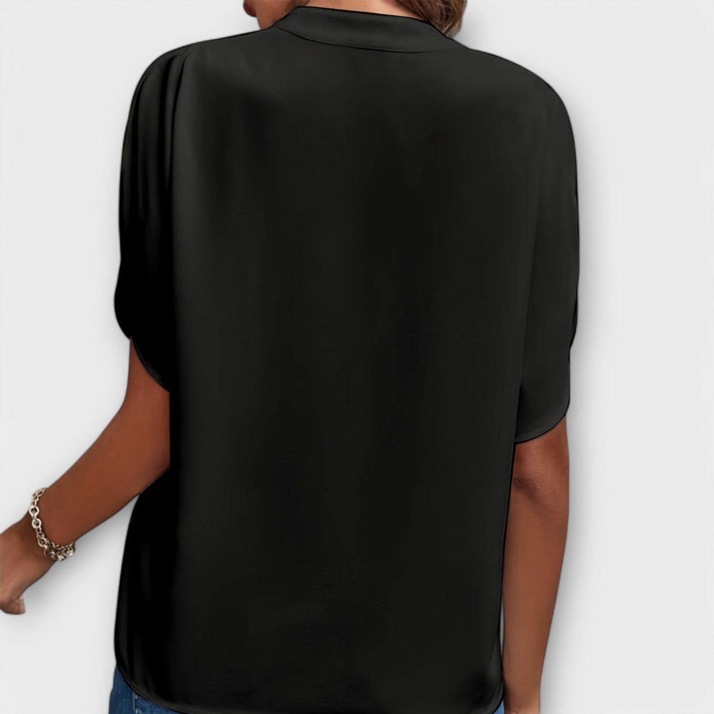 Vivi - Stylish and Lightweight Women's Blouse