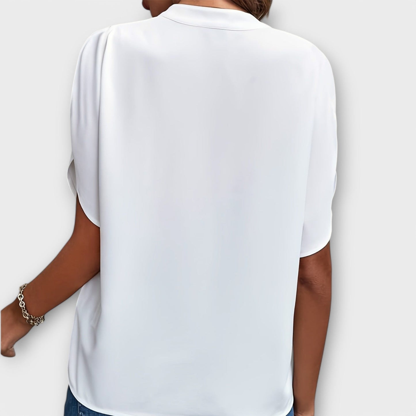 Vivi - Stylish and Lightweight Women's Blouse