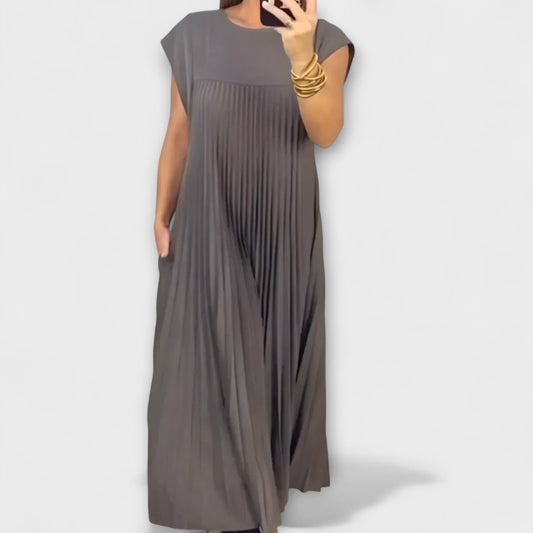 Zairelle – Stylish Pleated Dress