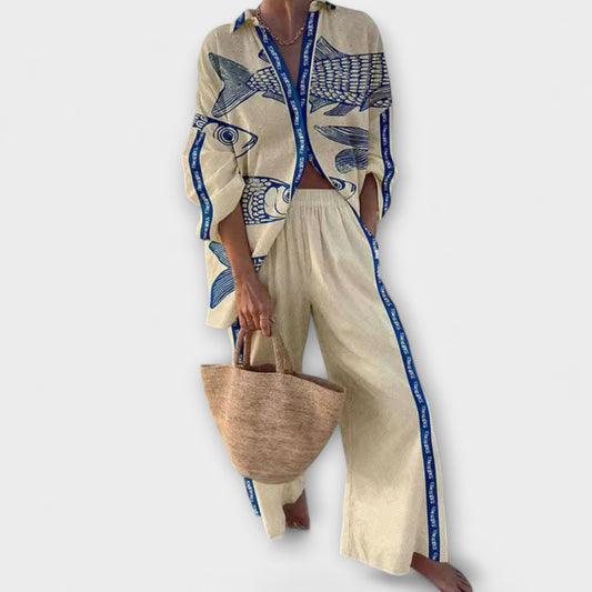 Yazette – Linen-Style Fish Print