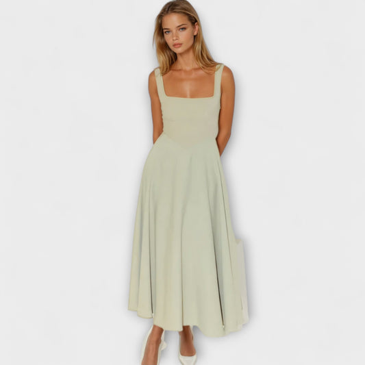 Scarlett - Elegant Evening Gown