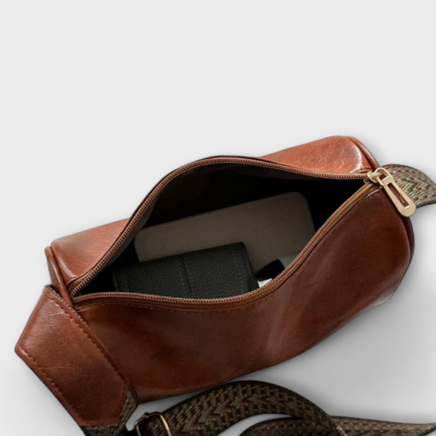 Lora Vintage Crossbody Bag