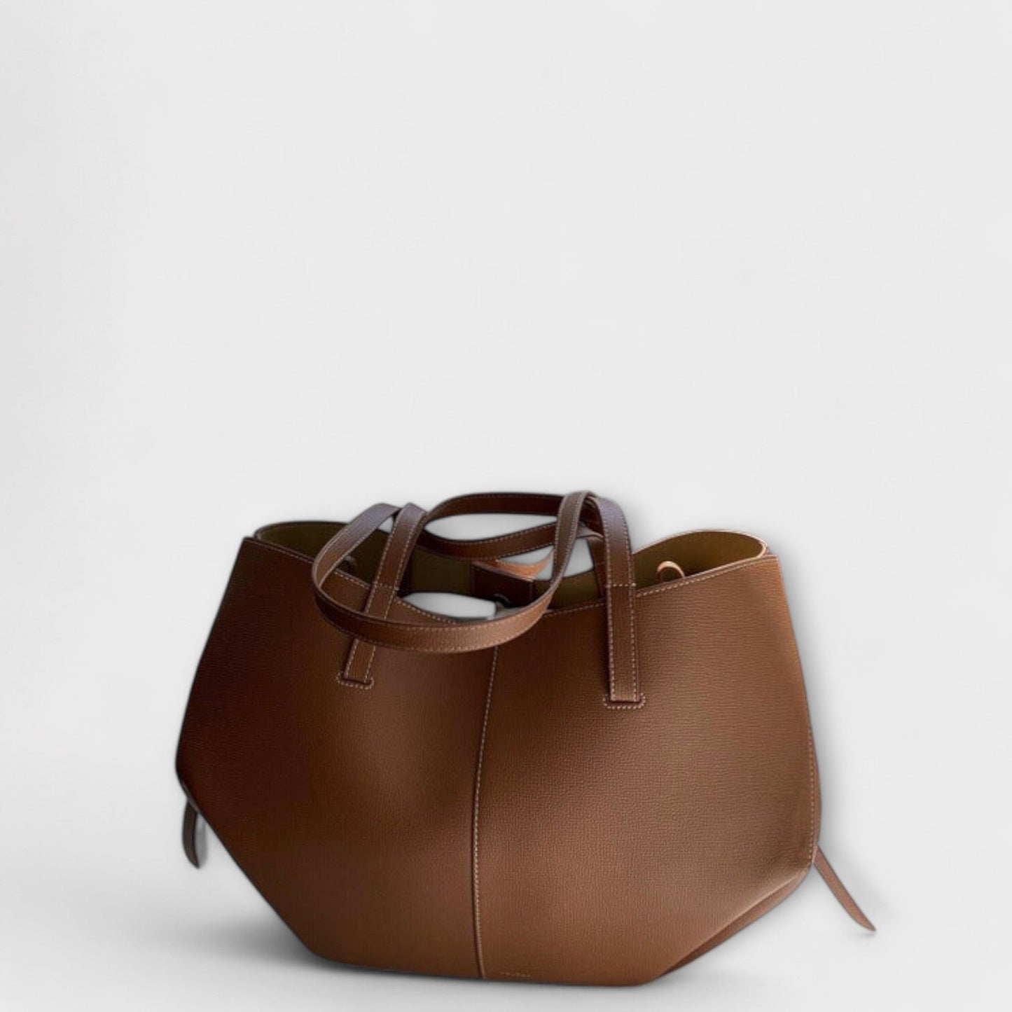 Lora – Vintage Tote Bag