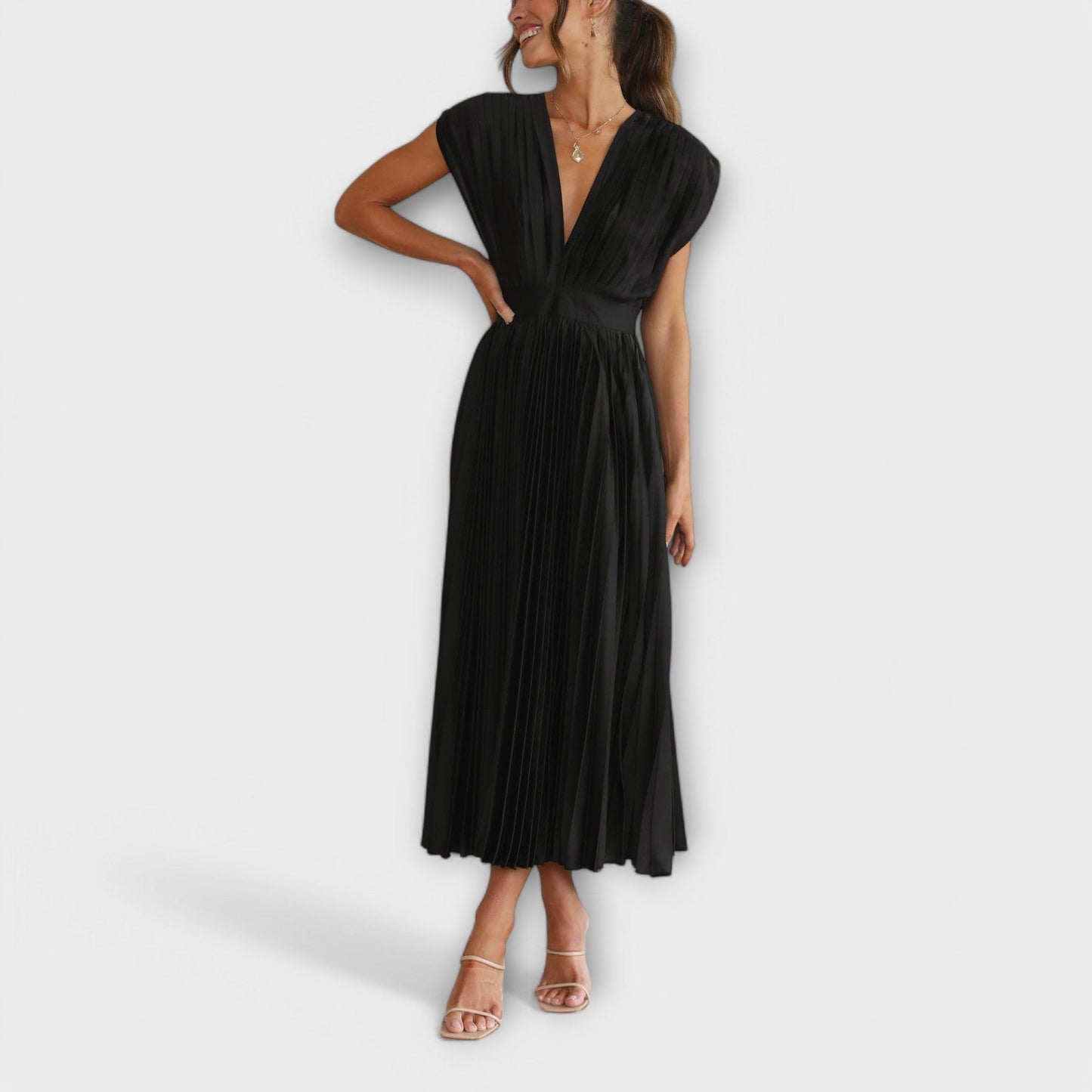 Maria - Chic Pleated Dress