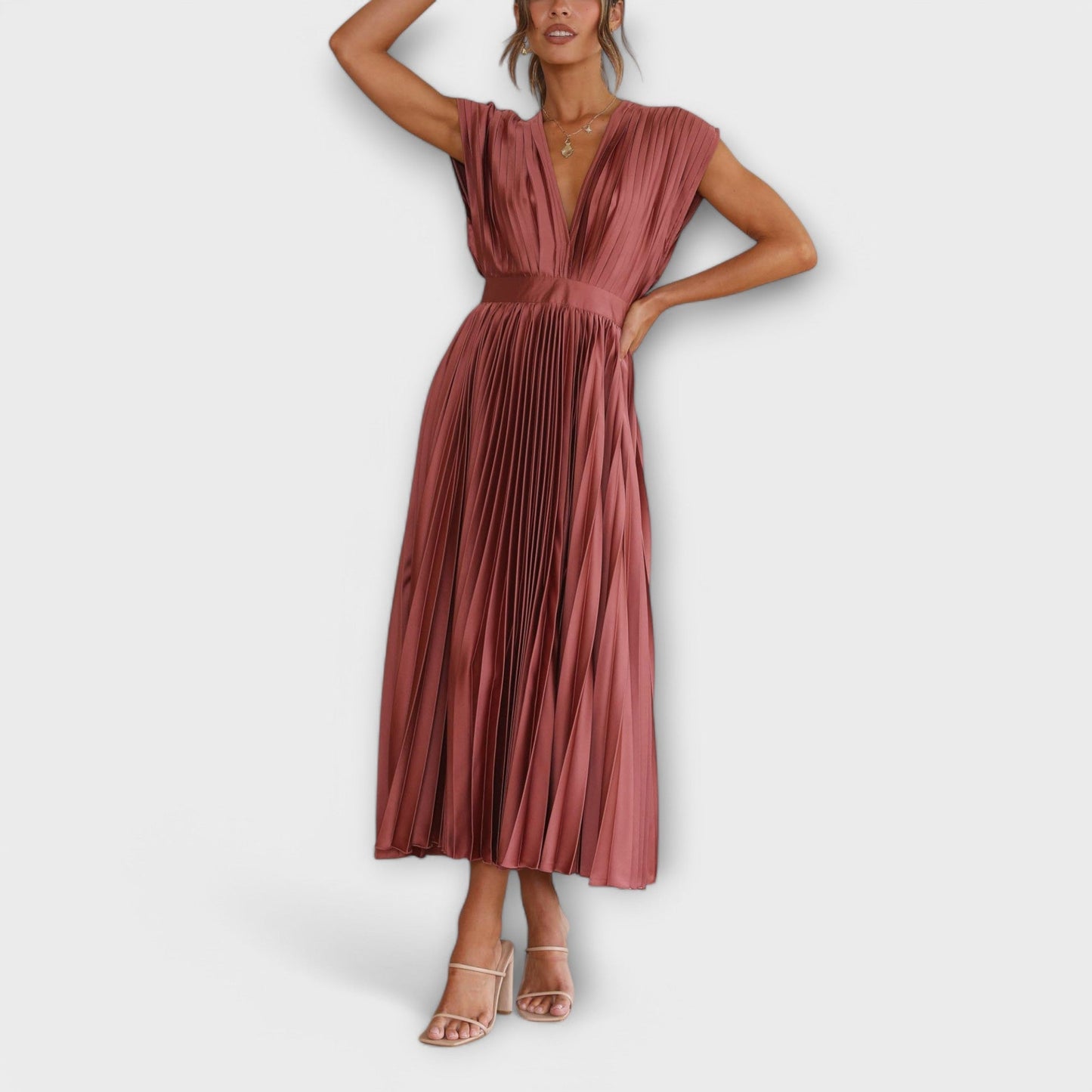 Maria - Chic Pleated Dress