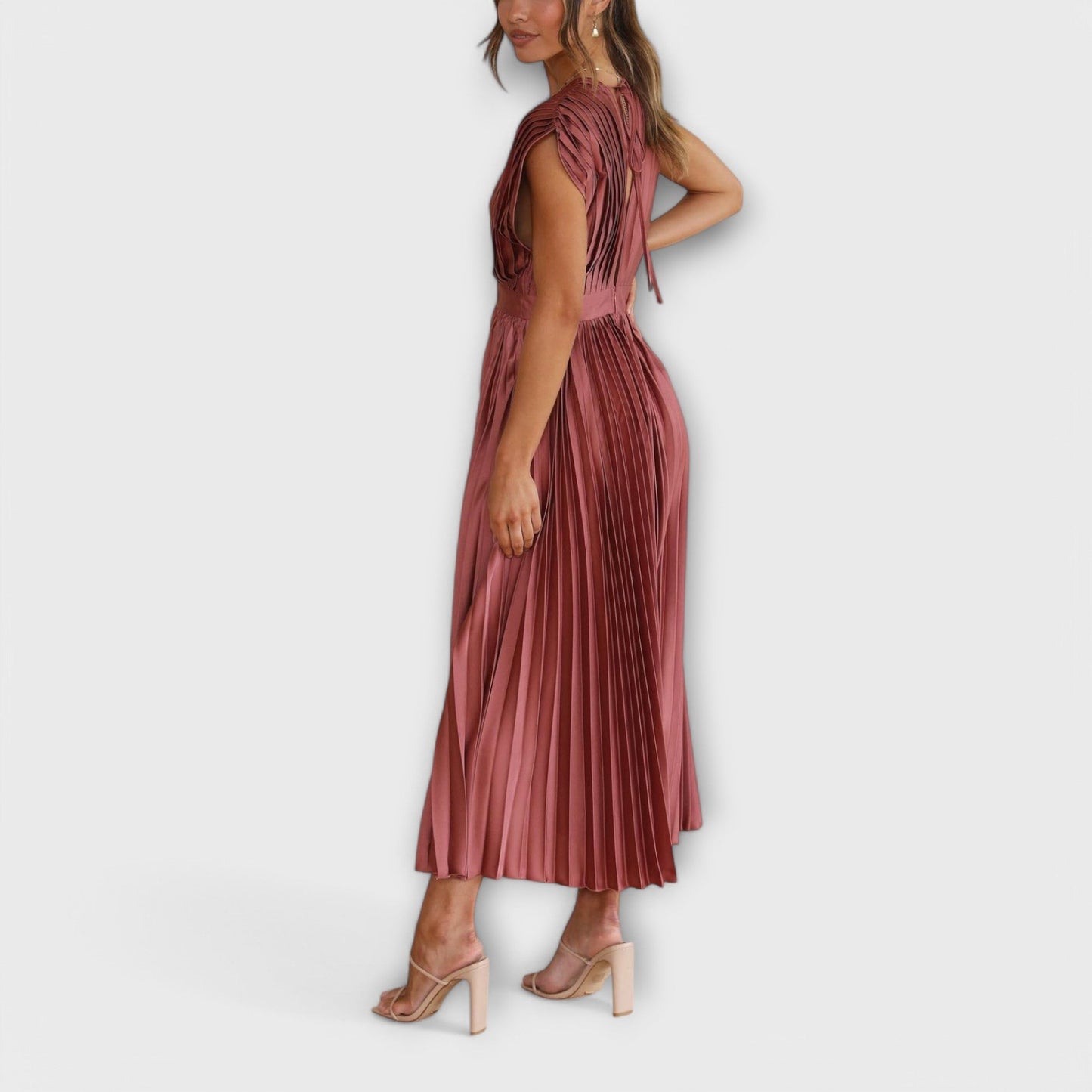 Maria - Chic Pleated Dress