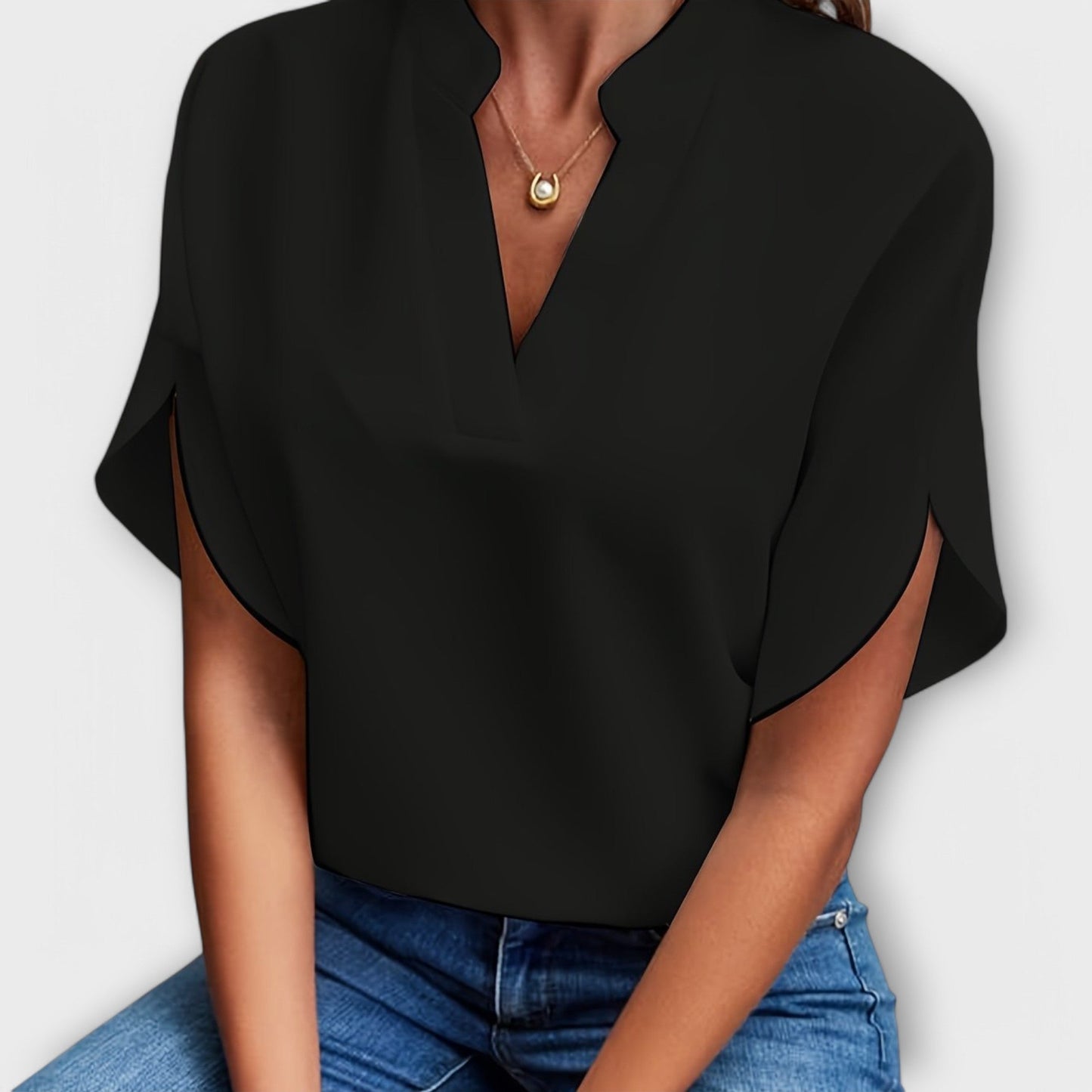 Vivi - Stylish and Lightweight Women's Blouse