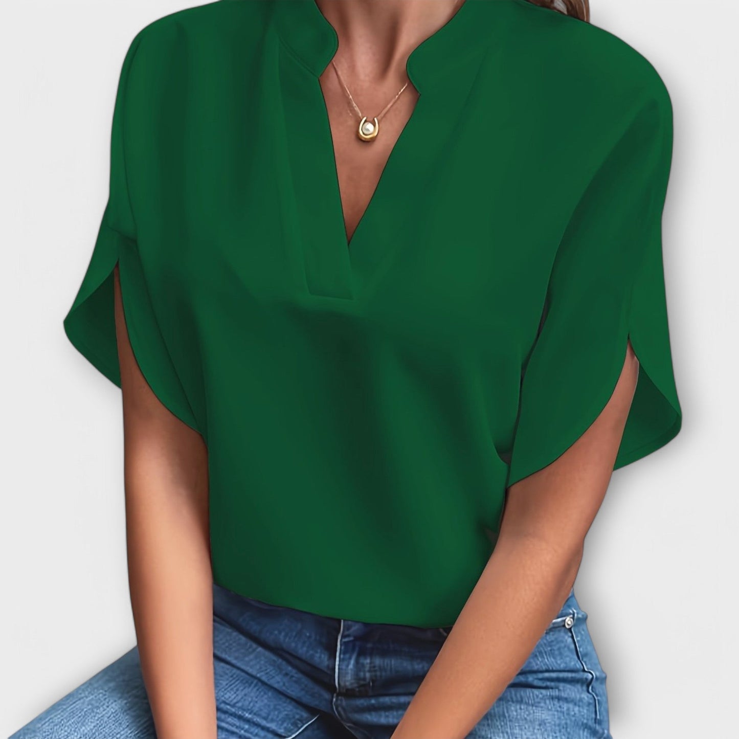 Vivi - Stylish and Lightweight Women's Blouse