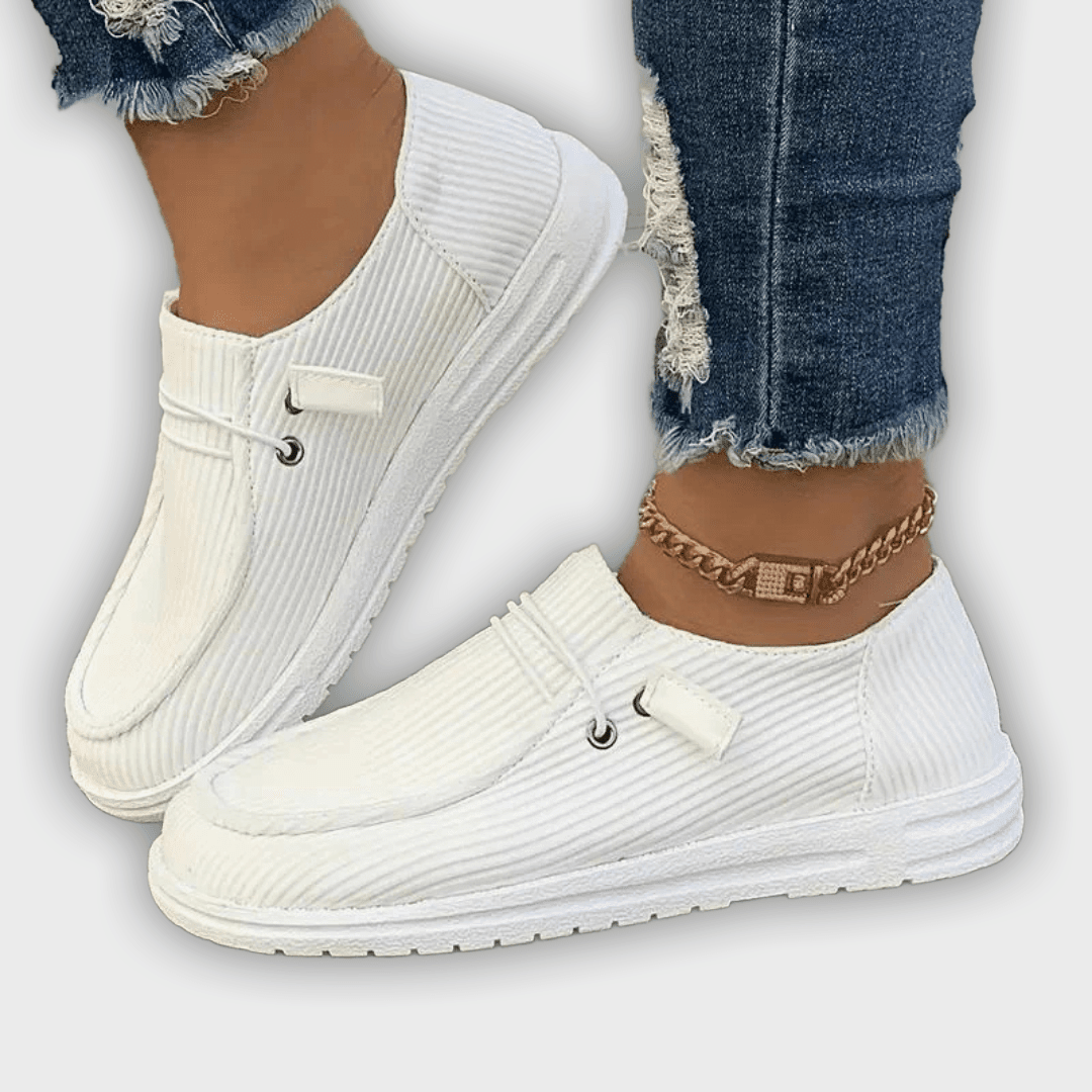Amélie – Women’s Slip-On Shoes – Soft Knit – Flat Sole – Textured Upper – Casual Fit