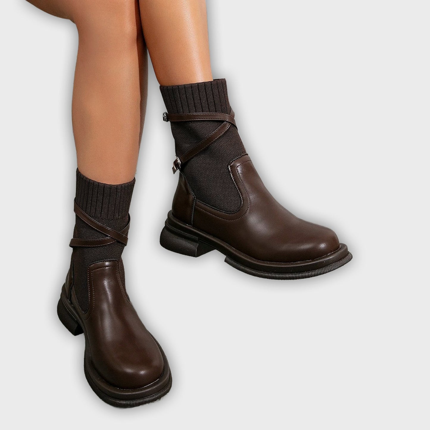 Elfrid – Women’s Retro Platform Boots with Chunky Sole & Vintage Design