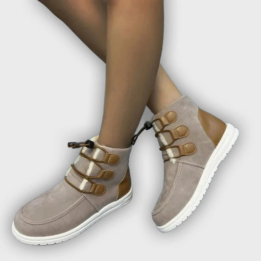 Freya – Women’s Flat Ankle Boots with Round Toe & Rugged Outdoor Sole