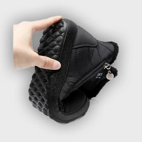 Ragnhild – Women’s Fur-Lined Winter Snow Boots with Zipper Closure