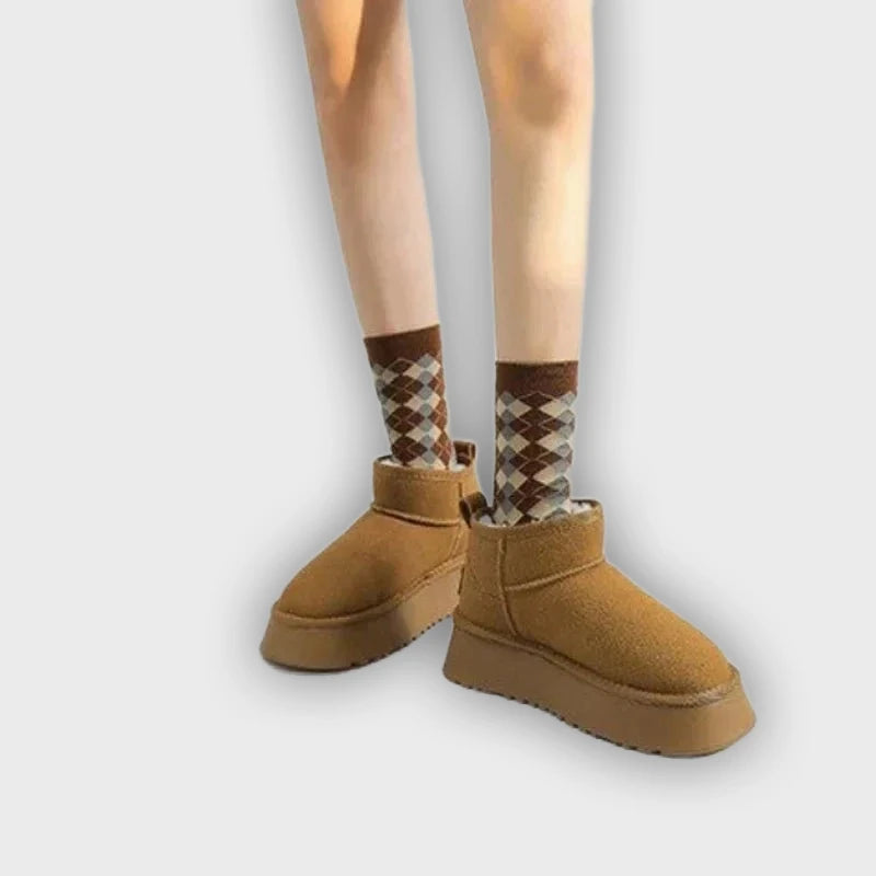 Romina – Women’s Suede-Look Ankle Boots with Plush Lining & Rugged Sole