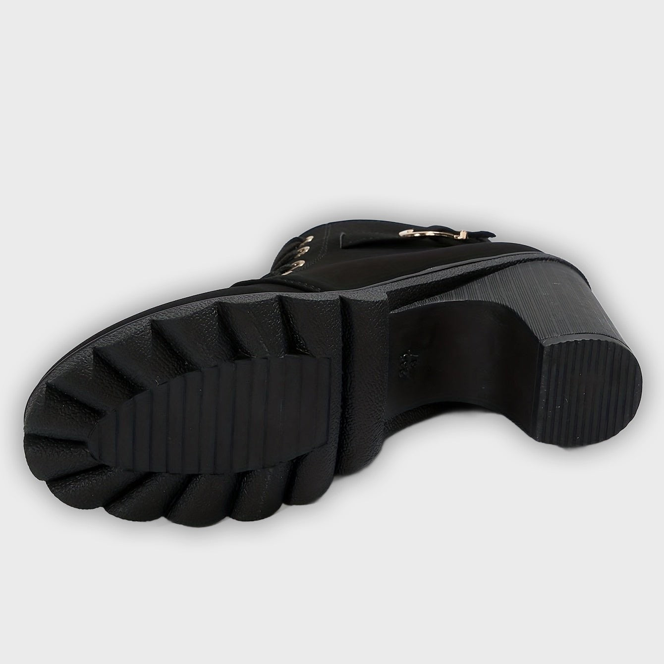 Thyra – Women’s Heeled Ankle Boots in Suede with Side Zip & Block Heel