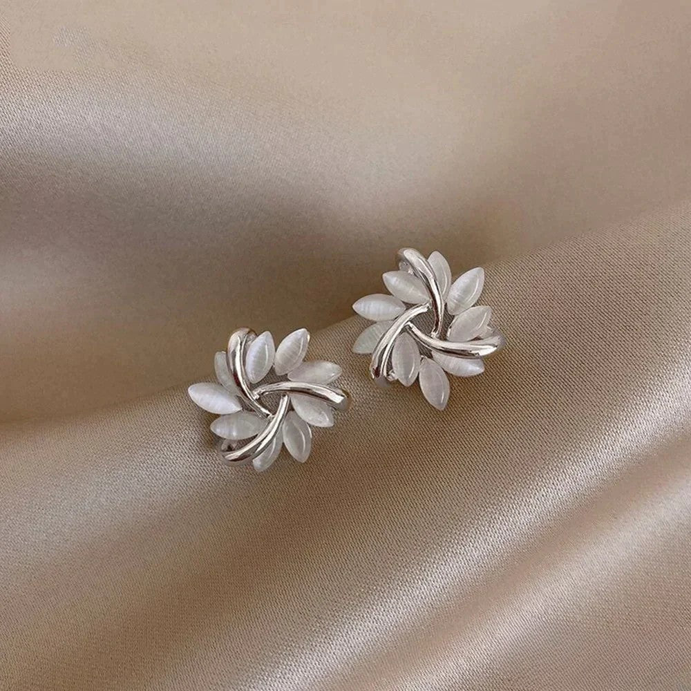 Elegant Gold Earrings Featuring Stunning Opal Flower Designs