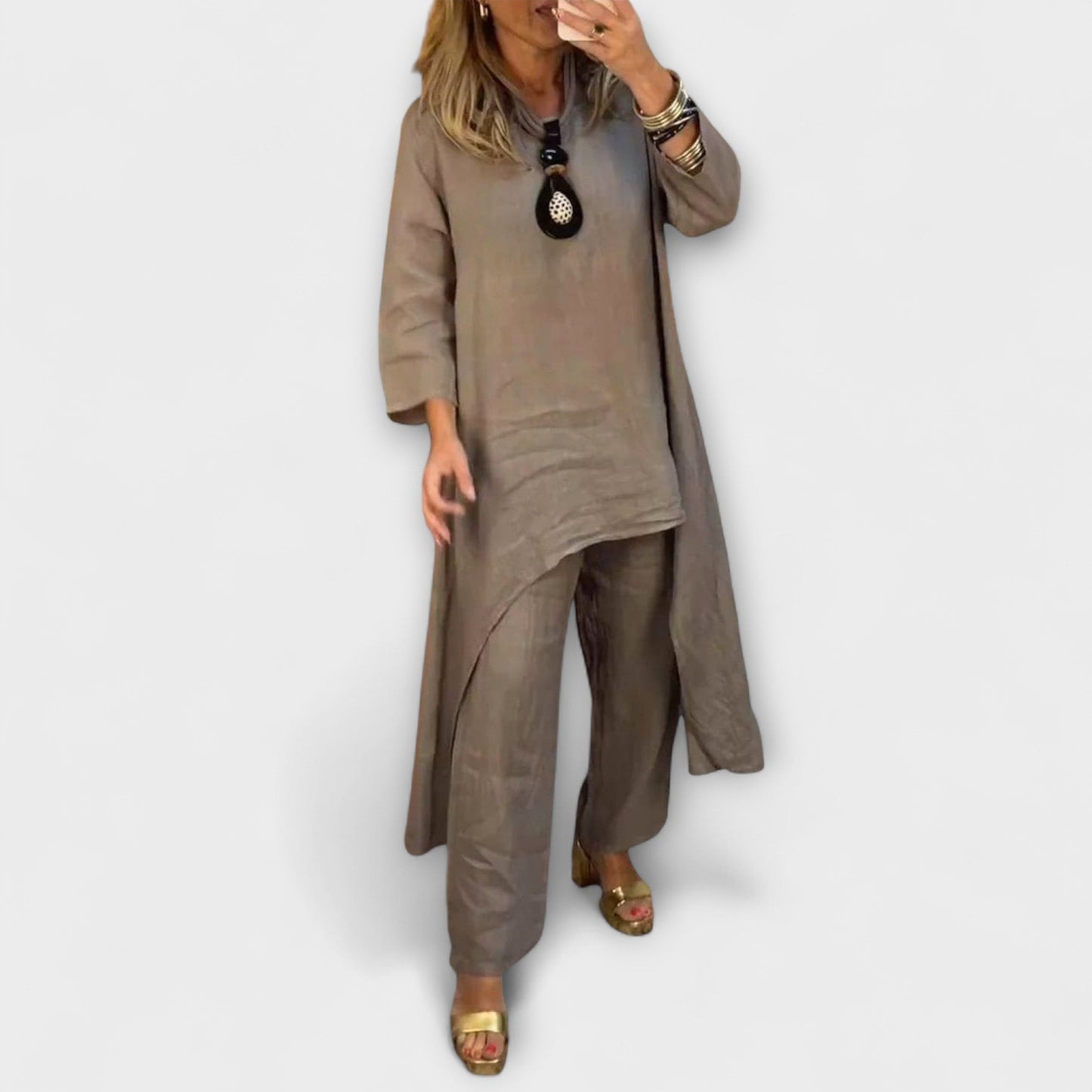 Tabea - Linen Suit with Round Neck