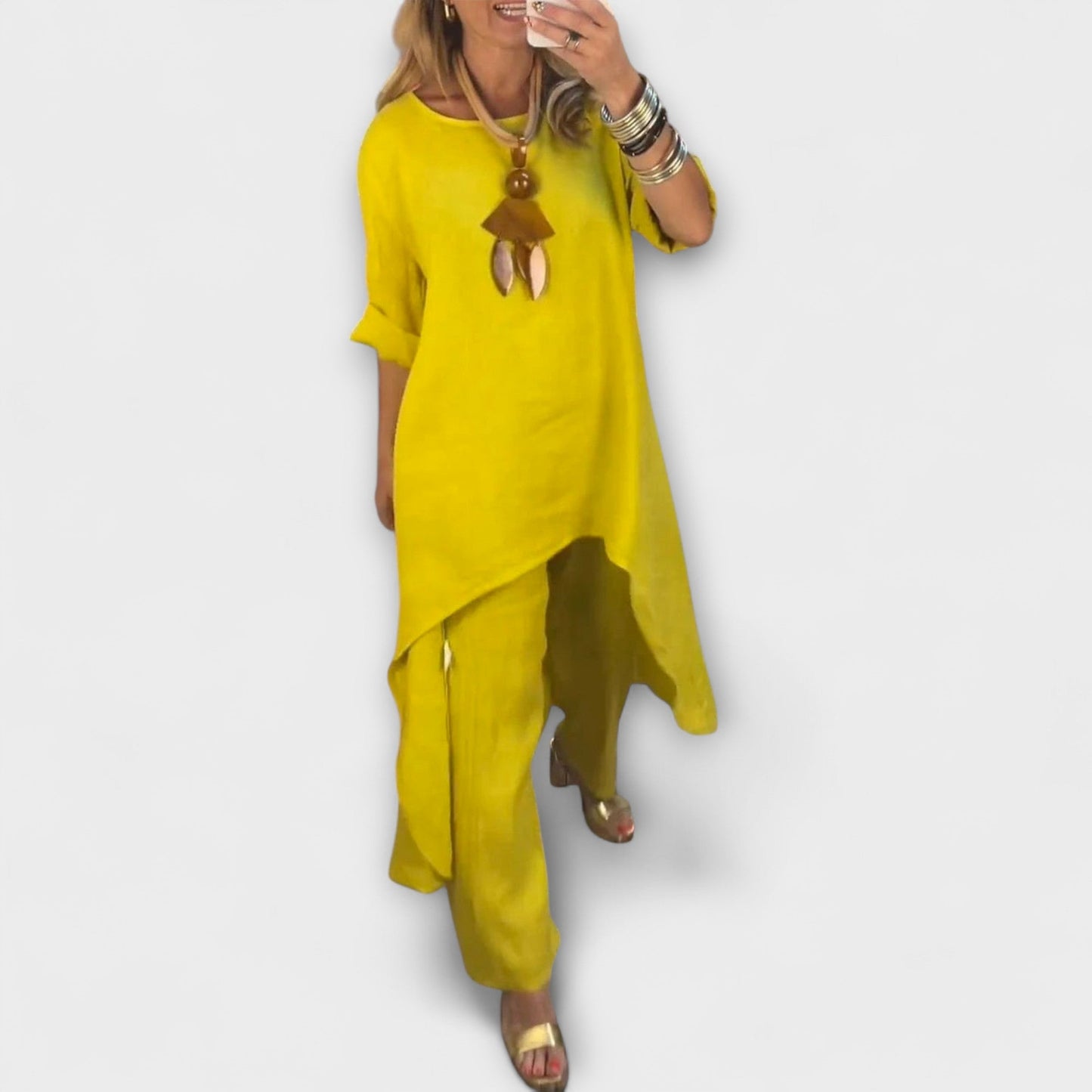 Tabea - Linen Suit with Round Neck