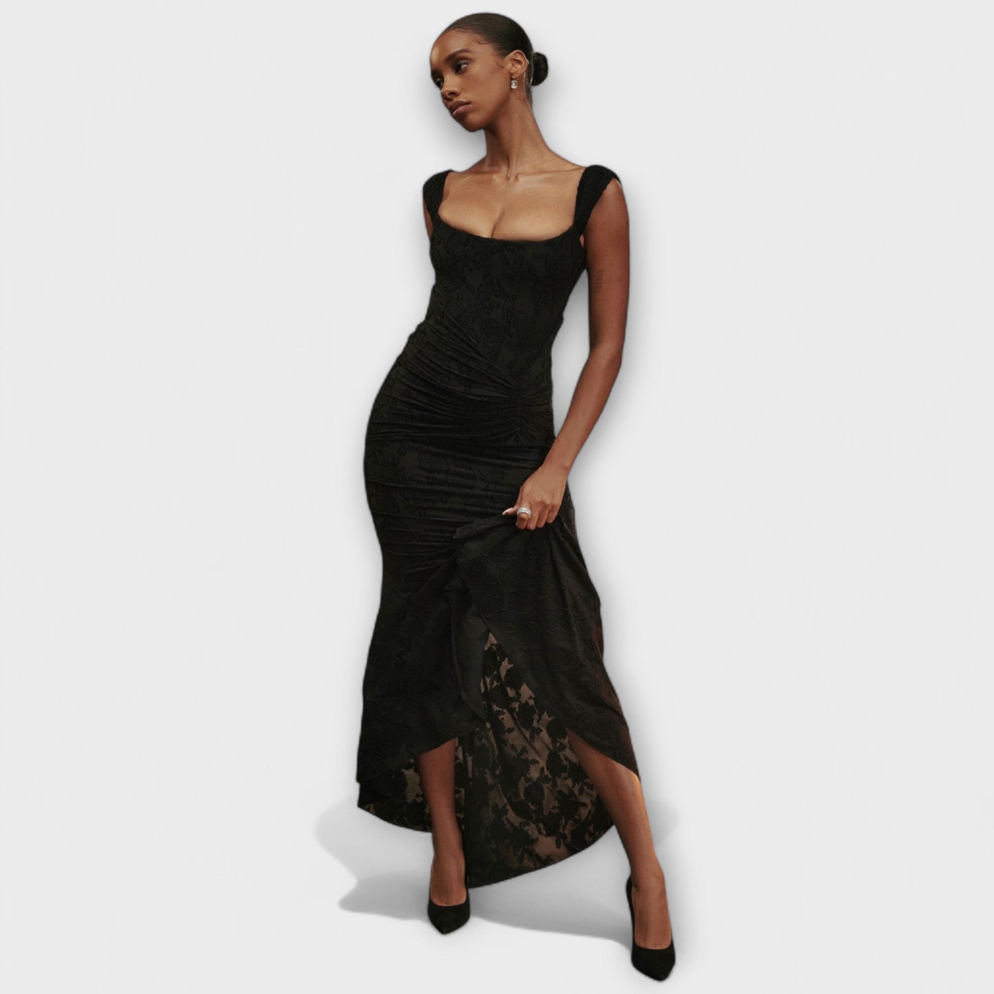 Renske - Elegant Long Dress with Refined Corset