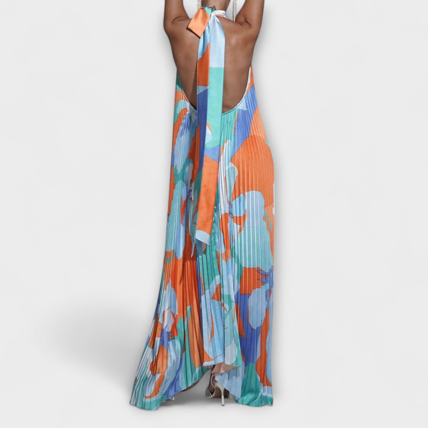 Vida - Stylish Pleated Halterneck Backless Midi Dress with Strap Detail