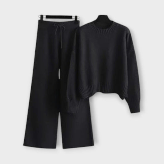 Stella - Casual Knit Outfit