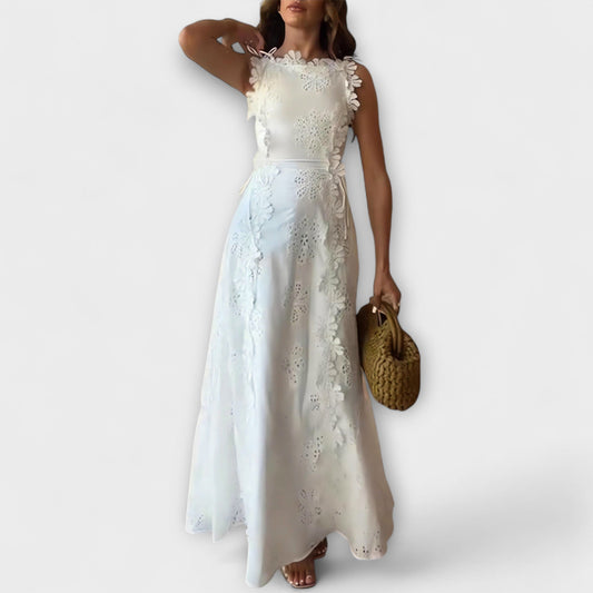 Éliora – Maxi Dress with Lace Floral Design and Ties