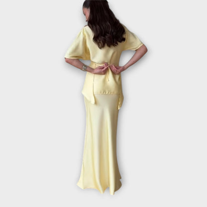 Finja - Off-the-Shoulder Top with Knot Front and Skirt Set