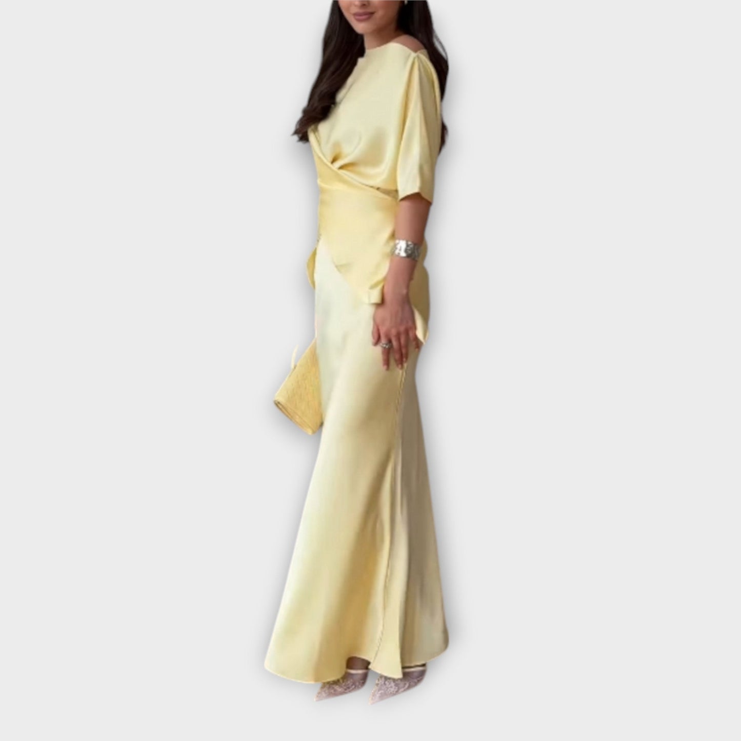 Finja - Off-the-Shoulder Top with Knot Front and Skirt Set