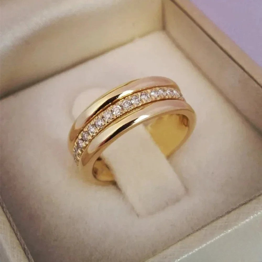 Stylish Double Ring with Zirconia Inlay
