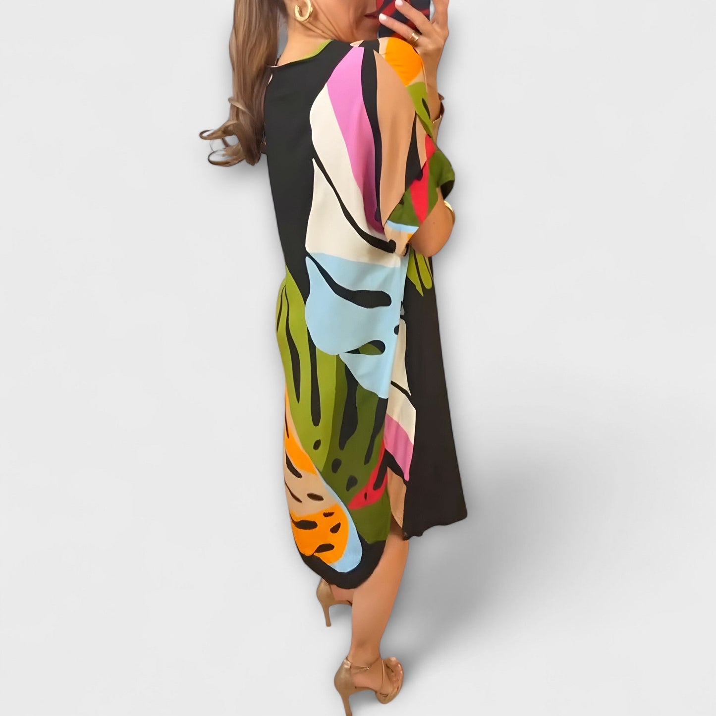 Roos - Casual Dress with Vibrant Leaf Print