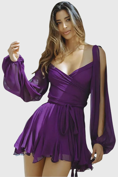 Mini dresses with a V-neck and light sleeves