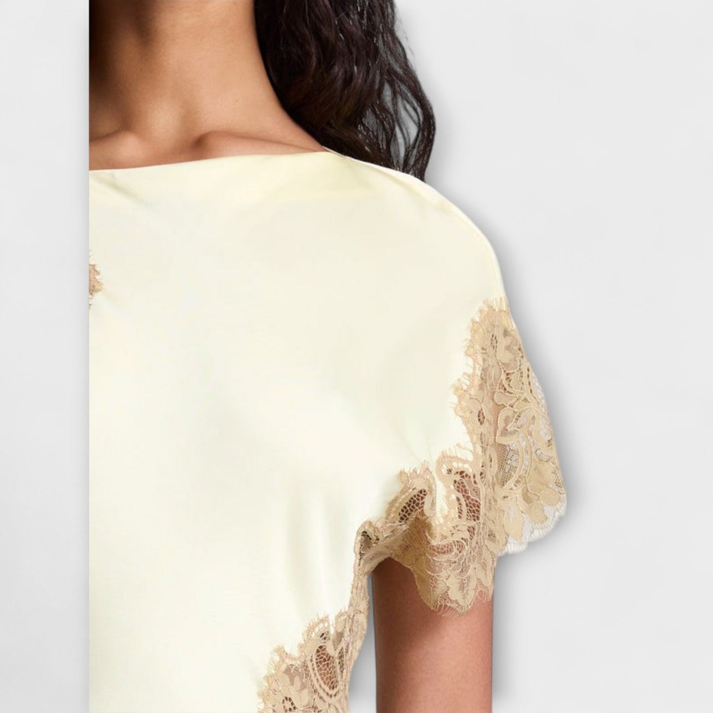 Margaret - Maxi Dress with Satin and Lace Details