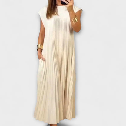Zairelle – Stylish Pleated Dress