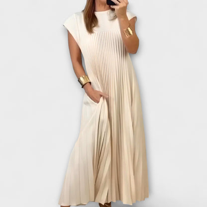 Zairelle – Stylish Pleated Dress