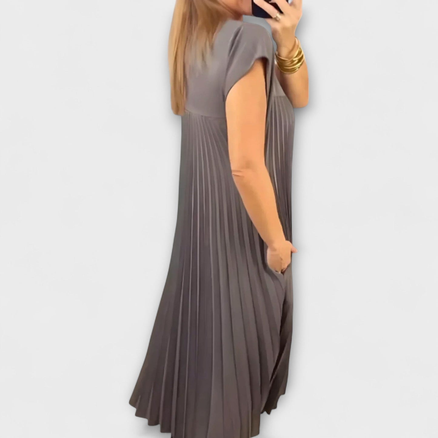 Zairelle – Stylish Pleated Dress