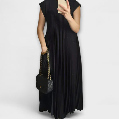 Zairelle – Stylish Pleated Dress