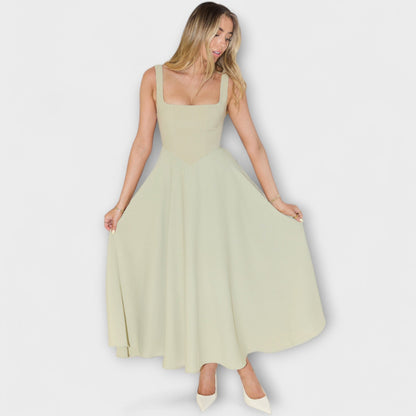 Scarlett - Elegant Evening Gown