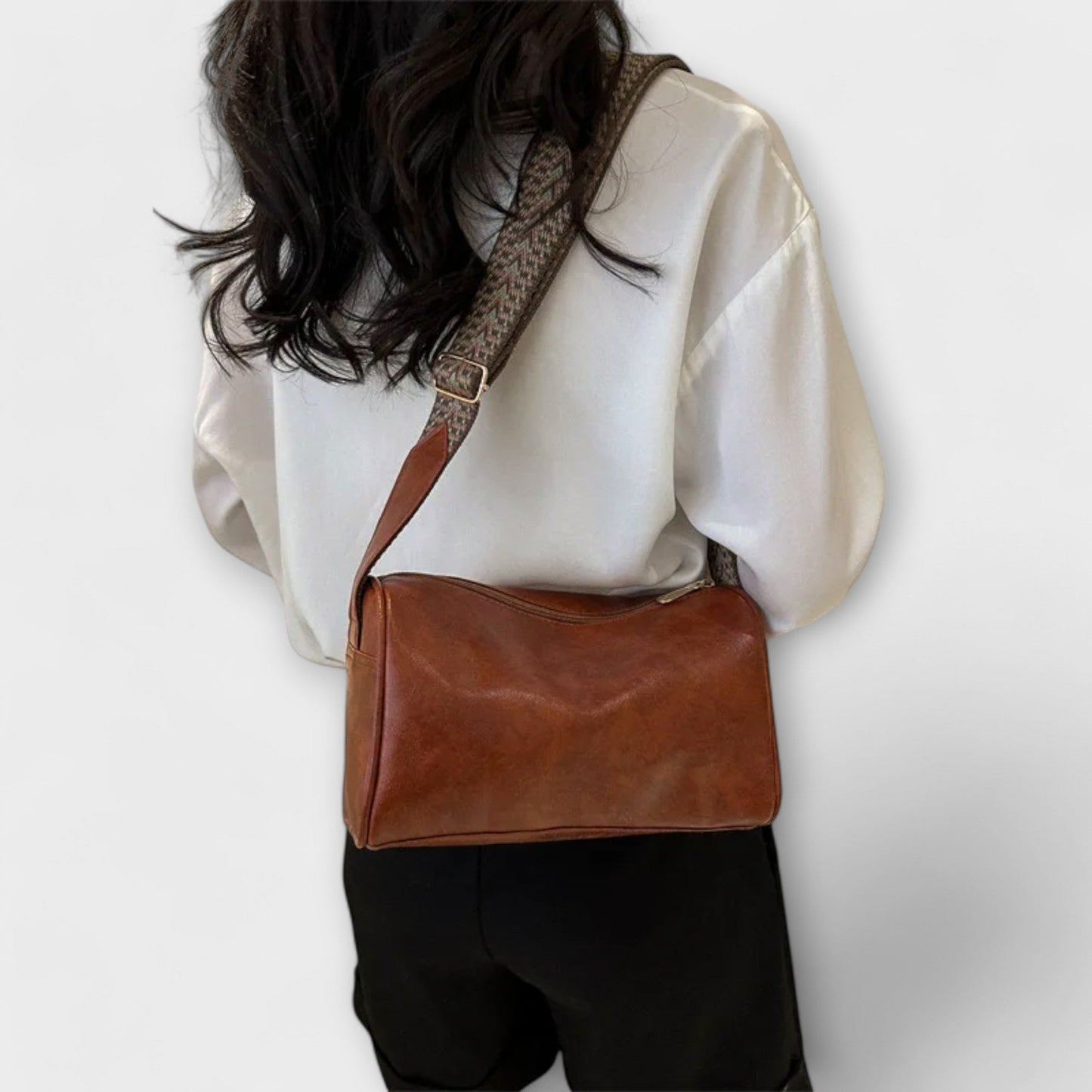 Lora Vintage Crossbody Bag