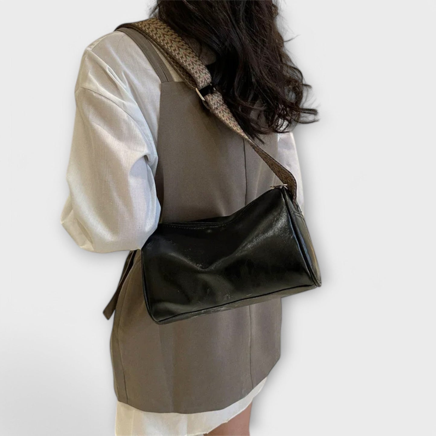 Lora Vintage Crossbody Bag