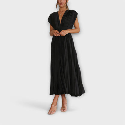 Maria - Chic Pleated Dress