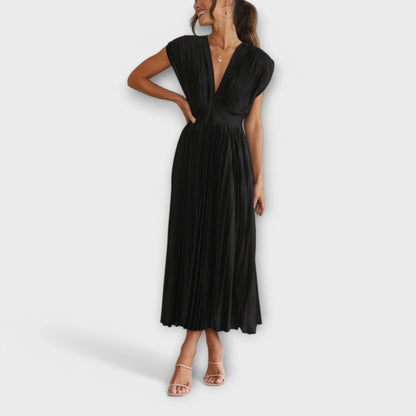 Maria - Chic Pleated Dress
