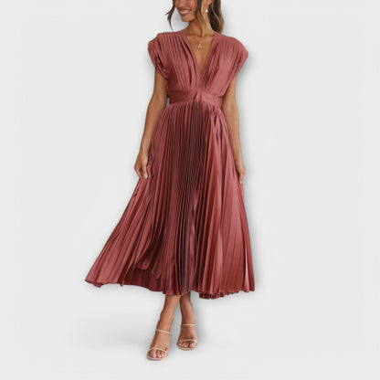 Maria - Chic Pleated Dress