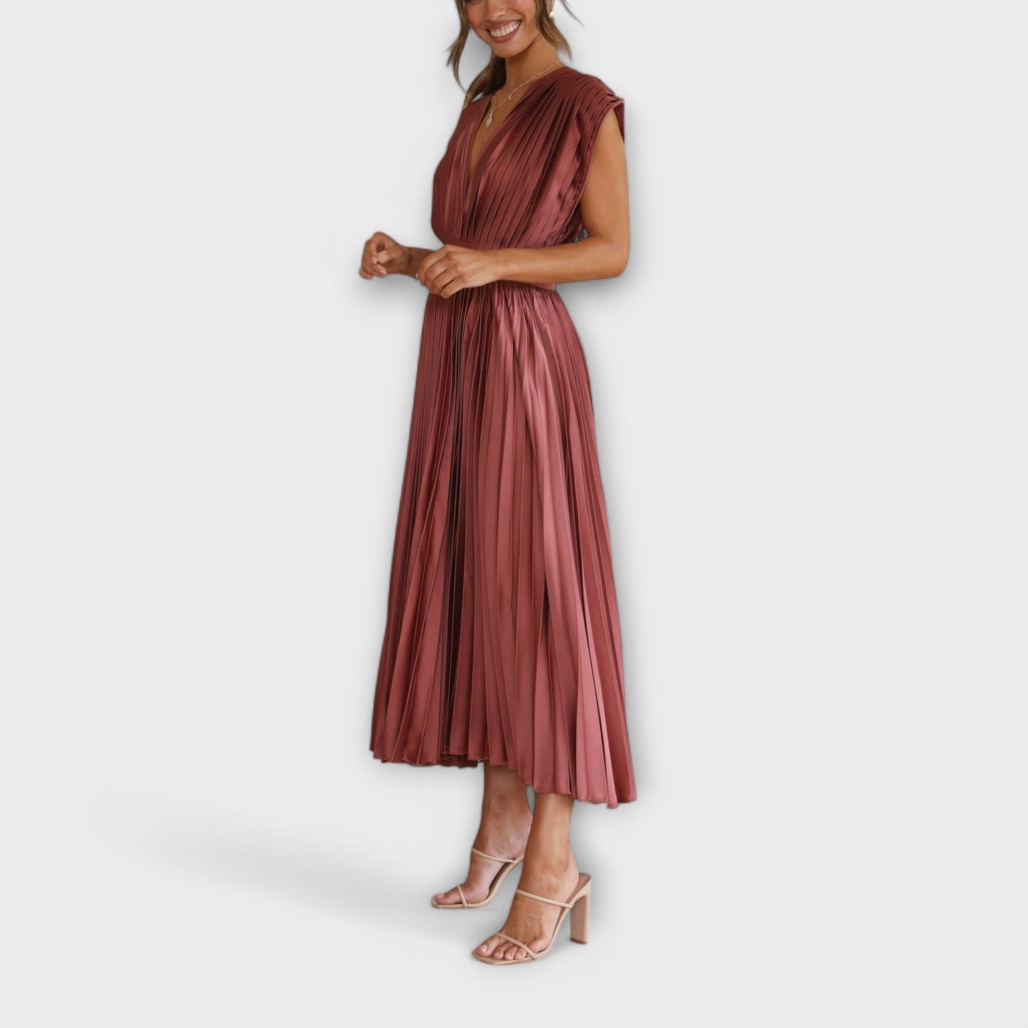 Maria - Chic Pleated Dress
