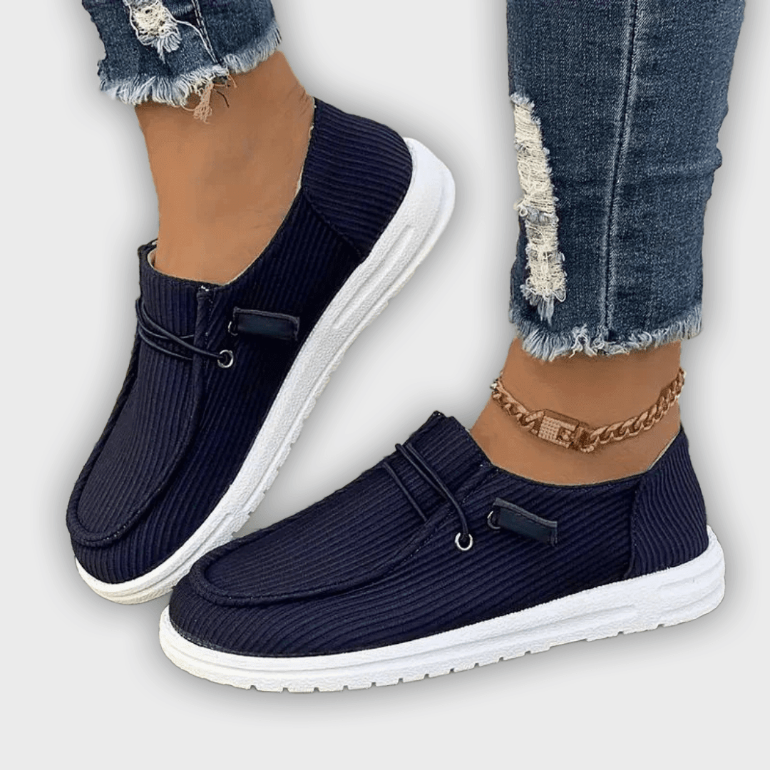 Amélie – Women’s Slip-On Shoes – Soft Knit – Flat Sole – Textured Upper – Casual Fit