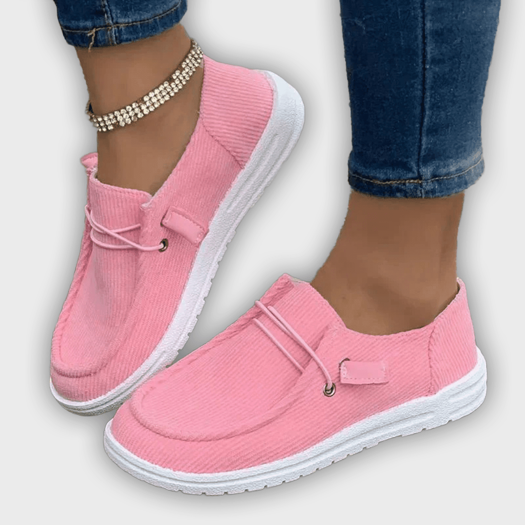 Amélie – Women’s Slip-On Shoes – Soft Knit – Flat Sole – Textured Upper – Casual Fit